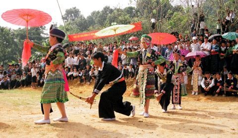 Tour Ha Giang 3 Ngày 2 Đêm Chợ Tình Khâu Vai
