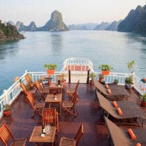 the sinh cafe tours