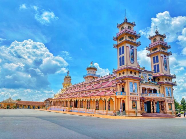Tour Du Lịch Sài Gòn - Tây Ninh - Núi Bà Đen - Đỉnh Vân Sơn - Điện Bà - Tòa Thánh Tây Ninh
